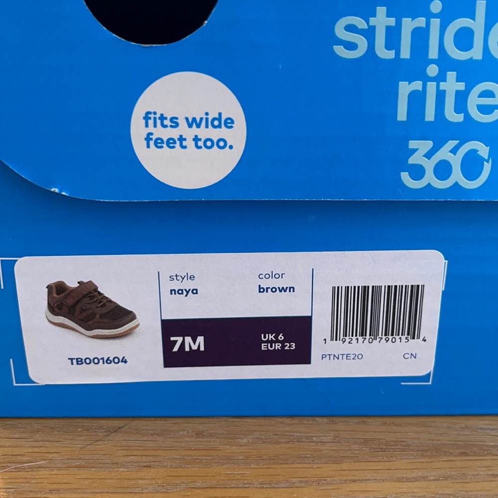 Stride Rite 360 Naya Sneakers